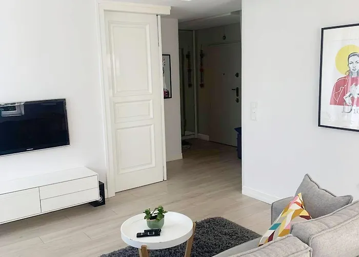 Z Balkonem 아파트 소포트